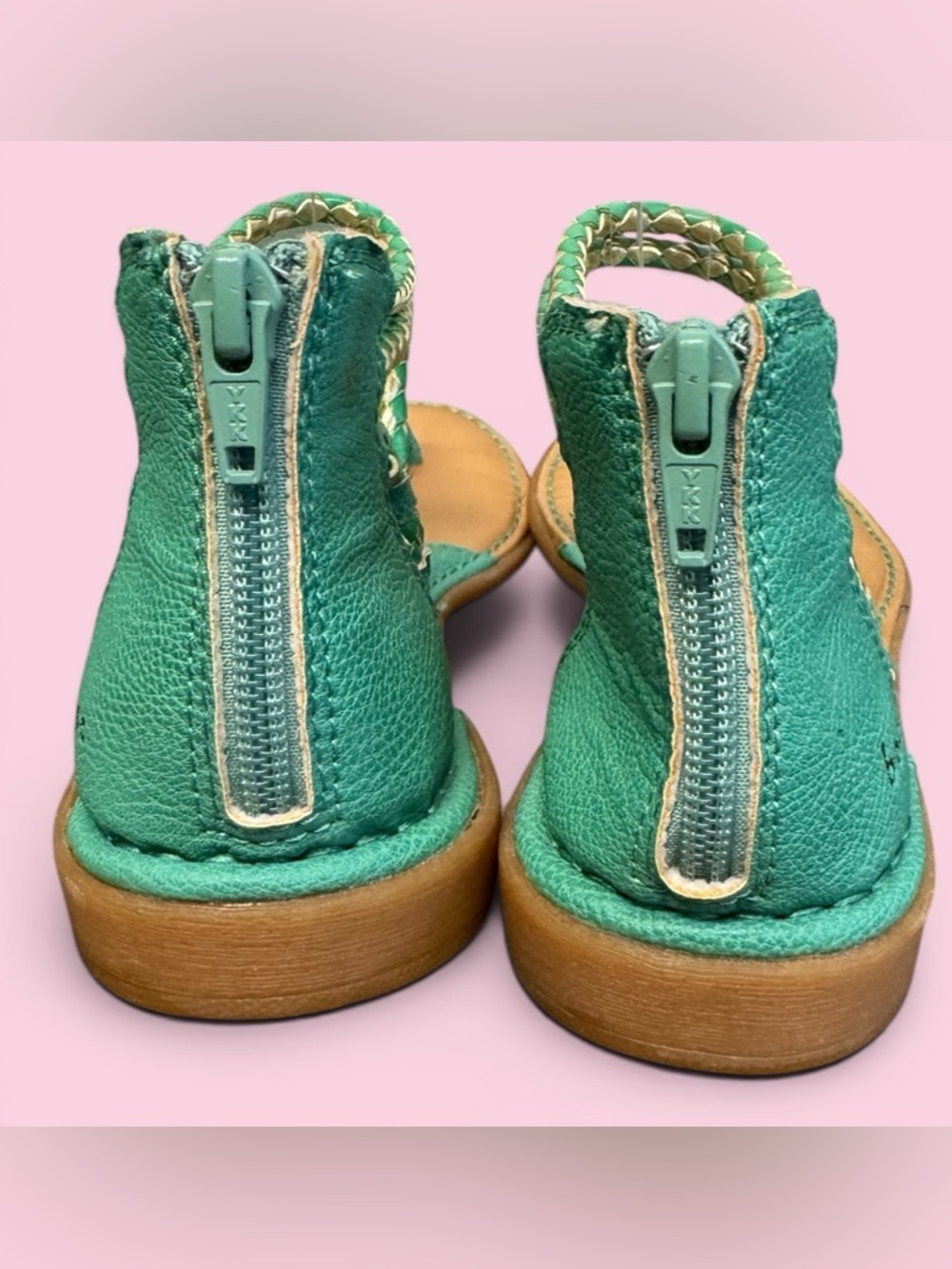 B.O.C. Sedge Gladiator Sandal Emerald green braided straps Zip Up
Size 8 - Picture 3 of 14
